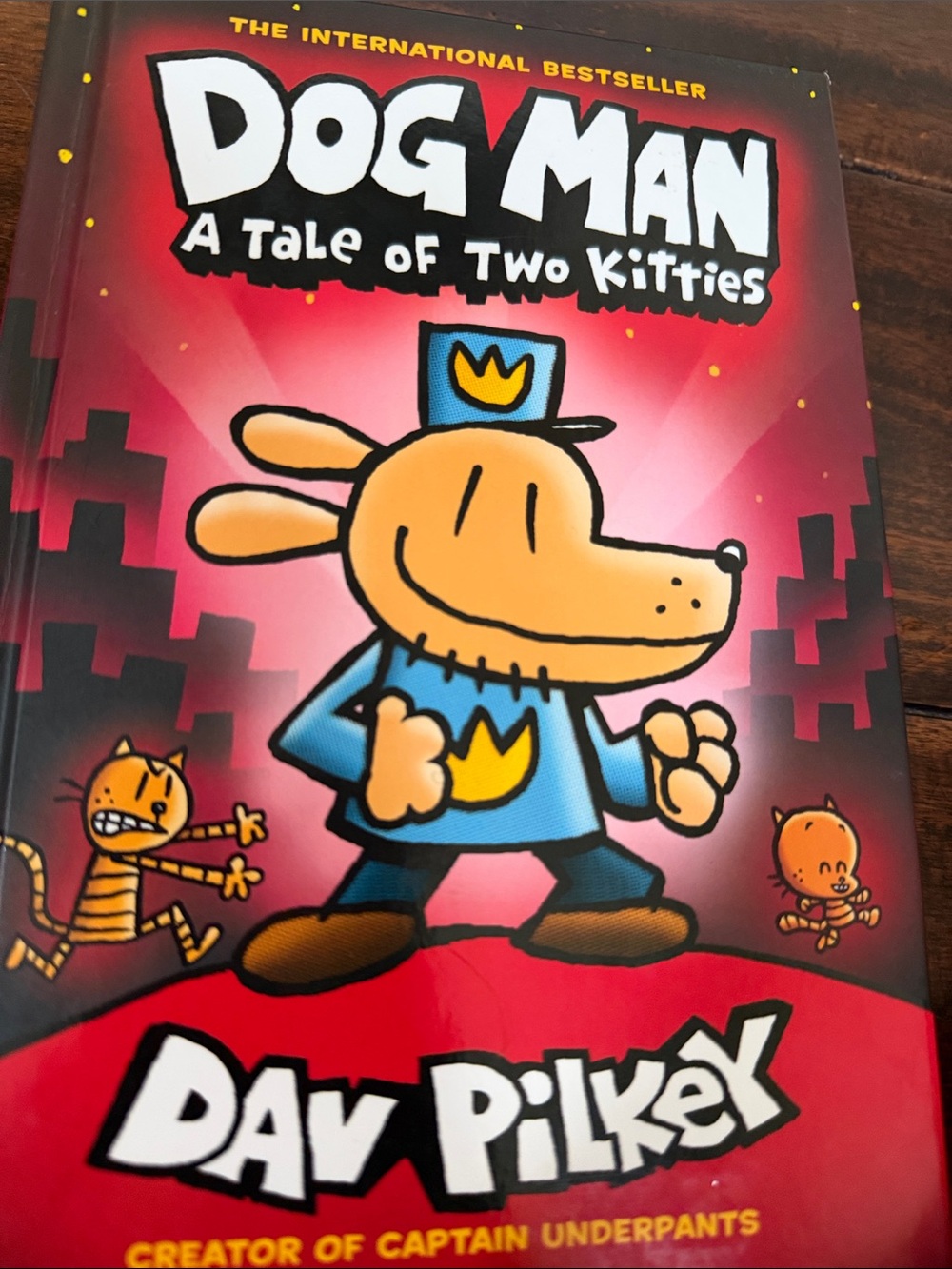 Dog Man: A Tale of Two Kitties by - Red Cover